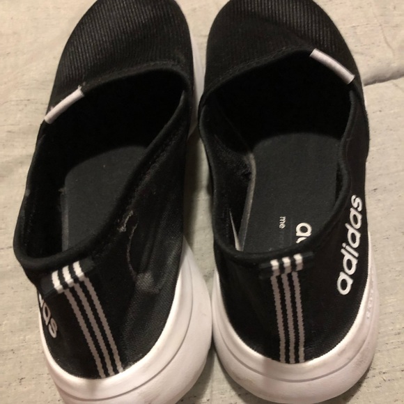 TODAY ONLY:Adidas Black Cloudfoam Shoes Size 8 - Comfortable - Picture 2 of 16